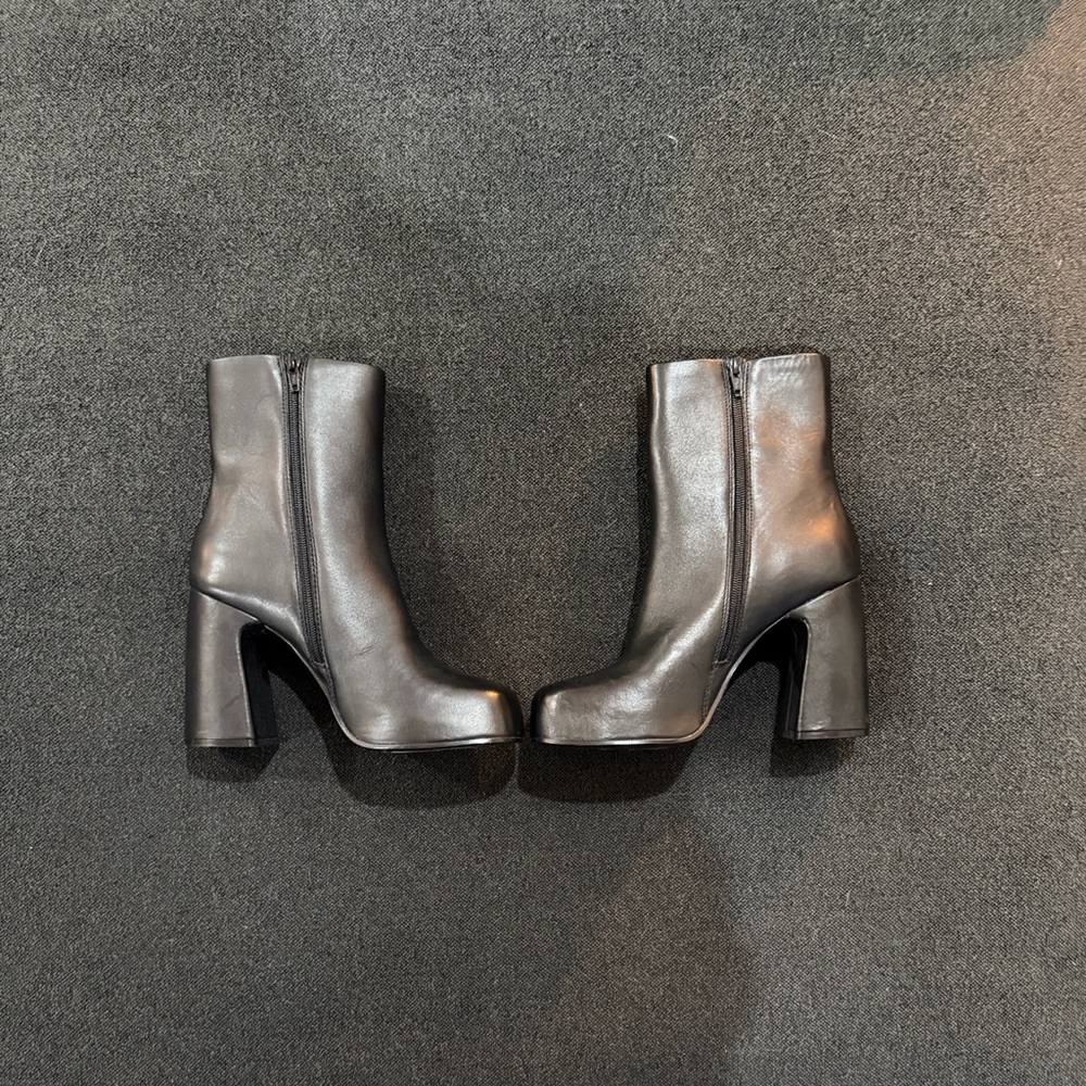 Steve Madden Black Heeled Boots